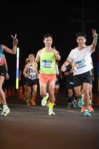 BIB: 6260, 41625
                            <button type="button" onclick="openModal(21311016)" class="btn btn-primary btn-sm float-right btn-popup" data-toggle="modal" data-target=".modal-high-quality">
                        <i class="fas fa-shopping-cart"></i> Add to Cart
                    </button>
                                            <button type="button" onclick="isThisMe(21311016, true)" class="btn btn-success btn-sm float-right btn-popup btn-isme hidden" data-toggle="tooltip" data-placement="bottom" title="นี่คือรูปของคุณใช่ไหม คลิกที่นี่เพื่อเอาเข้าอัลบั้ม">
                        <i class="fas fa-plus"></i> Add to album
                    </button>
                    <button type="button" onclick="isThisMe(21311016, false)" class="btn btn-warning btn-sm float-right btn-popup btn-isnotme hidden">
                        <i class="fas fa-ban"></i> Remove from album
                    </button>